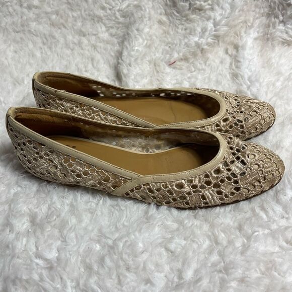 Stuart Weitzman Lace embroidery Beige slip on flats beige leather trim SZ10 - Picture 1 of 8